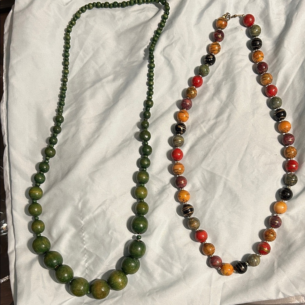 Elegant Green and Multicolor Beaded Necklace Set